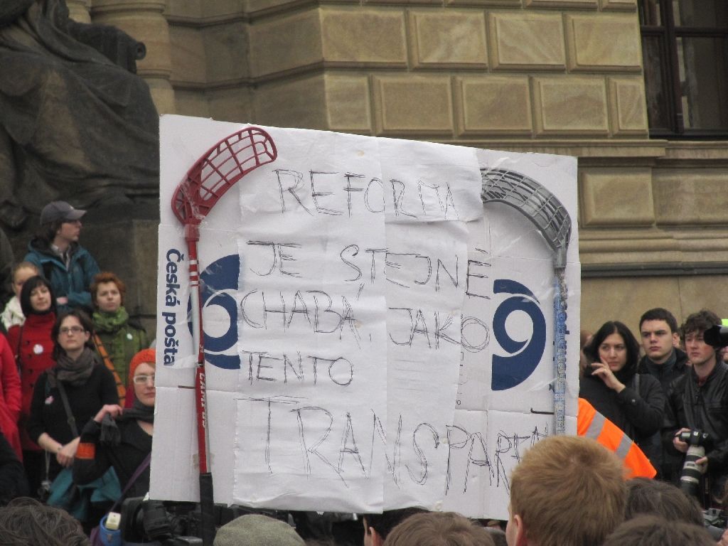 Týden neklidu - transparenty