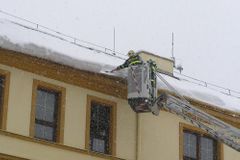 Zmrzlou D8 hned po ránu zablokovala nehoda