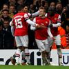 Fotbalisté Arsenalu (zleva) Alex Oxlade-Chamberlain, Mikel Arteta, Jack Wilshire a Bacary Sagna slaví gól v utkání Ligy mistrů 2012/13 proti Montpellier.