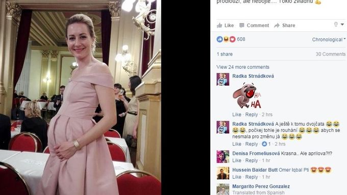 Denisa Rosolová si s fanoušky na Facebooku zahrála s pomocí "těhotenského" břicha