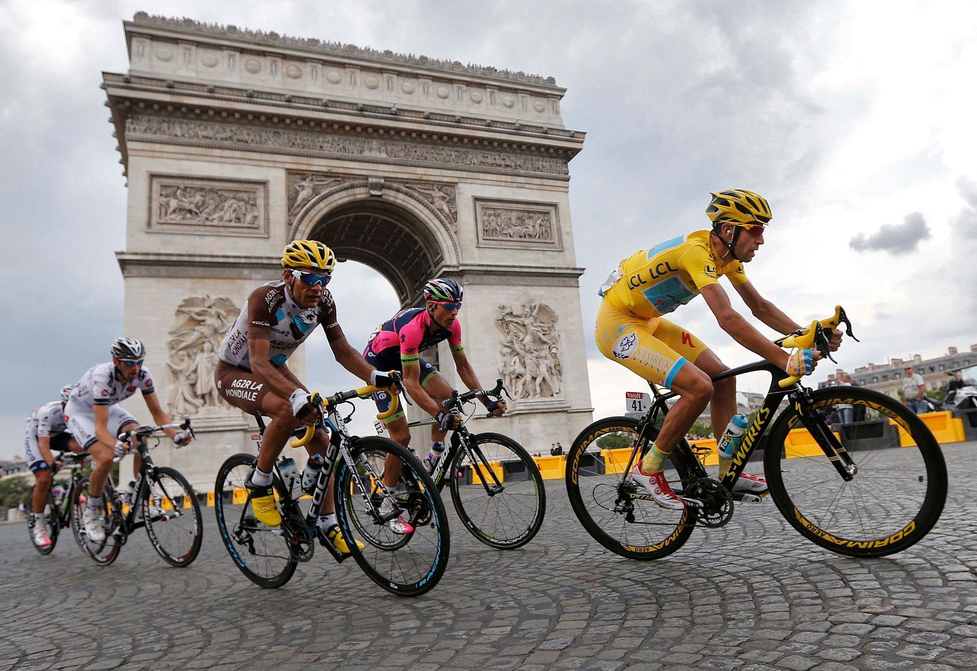 Vincenzo Nibali na poslední etapě Tour de France 2014
