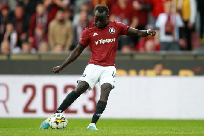 Awer Mabil v zápase 2. kola nadstavby F:L Sparta - Slavia