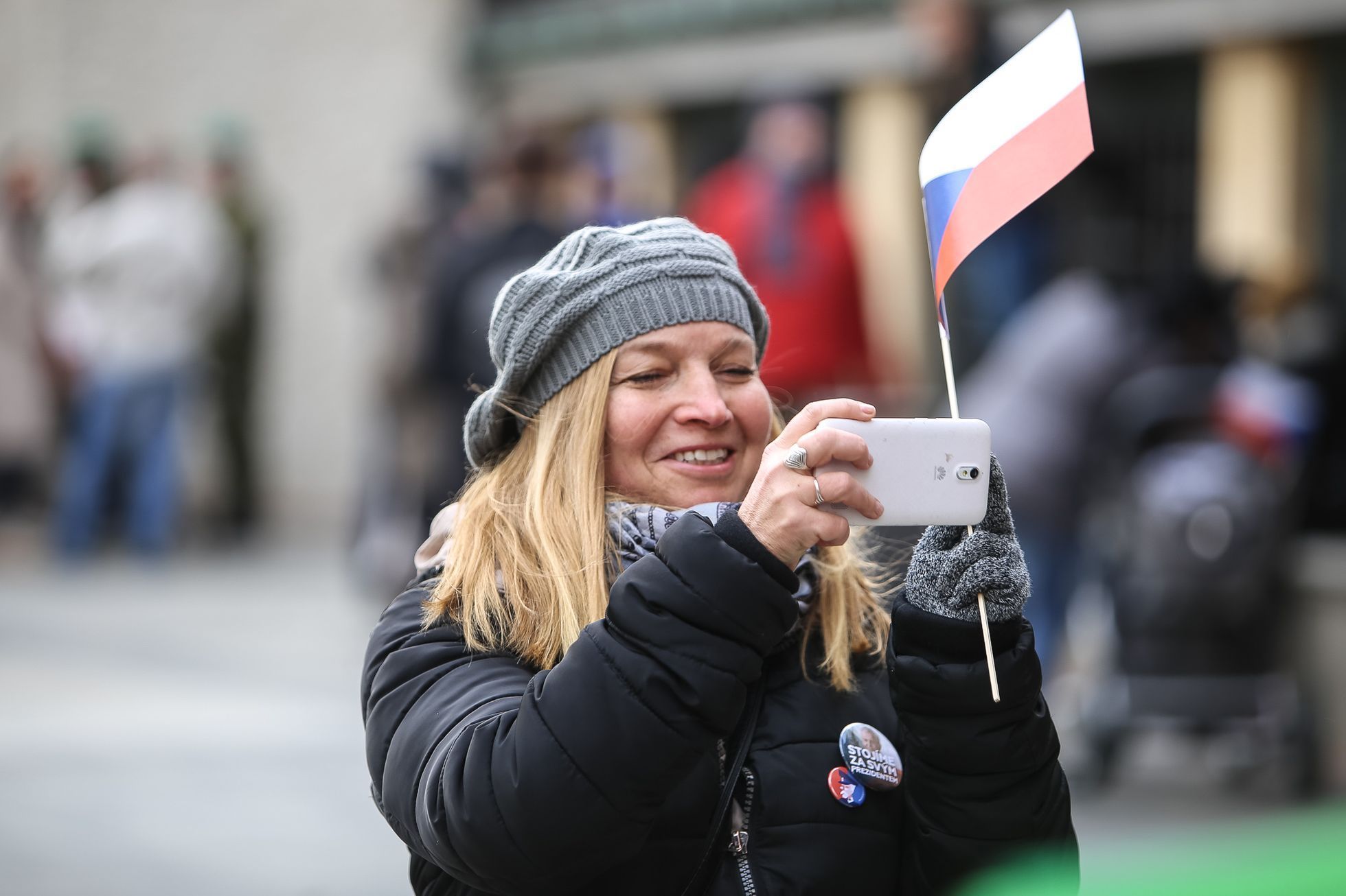 Inaugurace prezidenta Miloše Zemana - dění před Hradem, protesty i oslavy