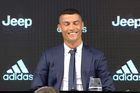 Ronaldo trénoval poprvé v Turíně. Hvězdného fotbalistu vítali fanoušci