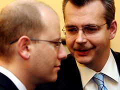 Bývalý ministr Jaroslav Tvrdík má k premiérovi Sobotkovi opět blíže.