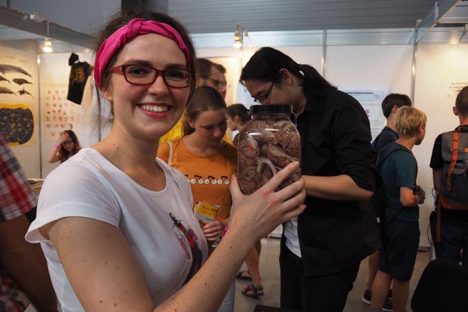 Veletrh vědy 2018 - kilo prasečích mozků v láku