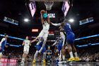 Basketbalisté San Antonia si vynutili sedmý zápas v Denveru