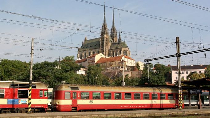 Kolejová doprava podle zelených do centra patří - kromě Brna ji mají i v Bruselu, Vídni či Kolíně nad Rýnem.