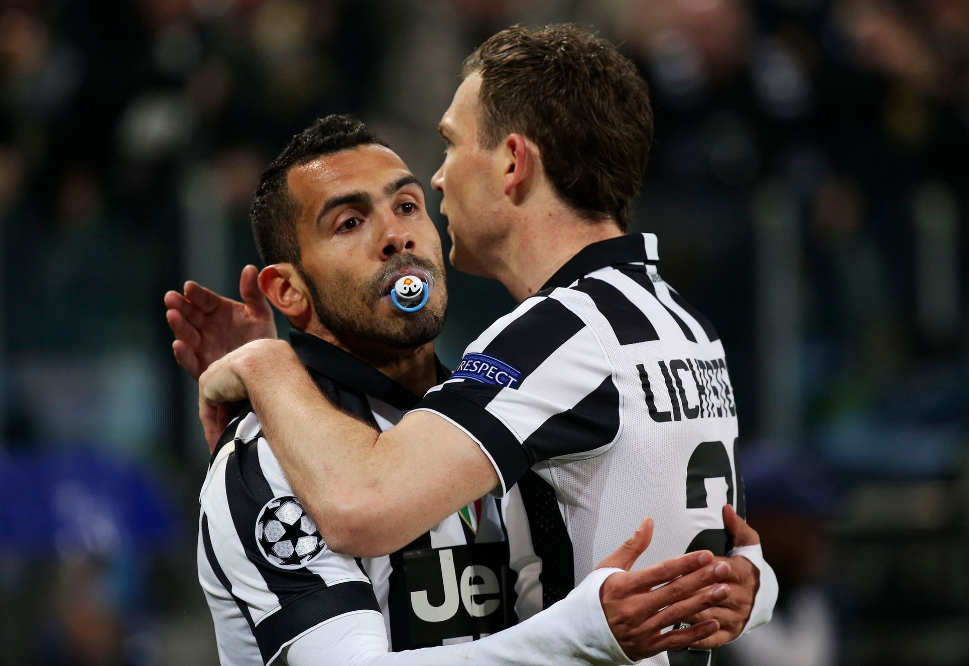 LM, Juventus-Borussia Dortmund: Carlos Tevez a Stephan Lichtsteiner slaví gól