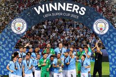 Manchester City poprvé ovládl Superpohár UEFA. Drama se Sevillou rozhodly penalty