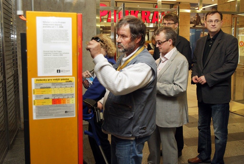 Petr Nečas - metro-kampaň