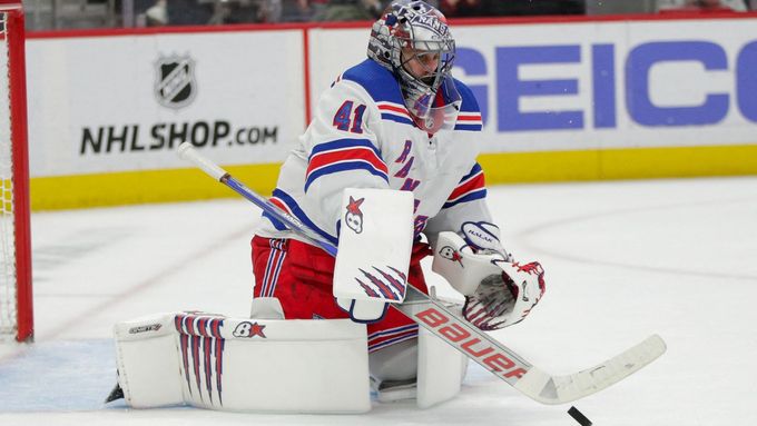 V minulé sezoně NHL oblékal Halák dres newyorských Rangers.