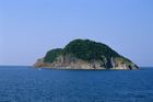 Tajuplný ostrov, kam nesmí ženy, je na seznamu UNESCO. Ročně ho smí navštívit jen 200 mužů