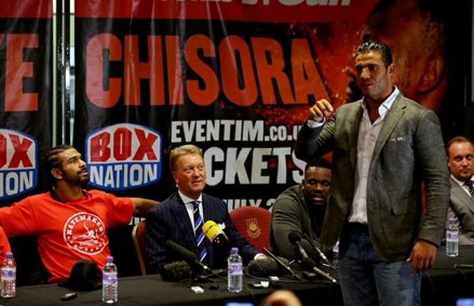 Manuel Charr na tiskové konferenci po zápase David Haye - Dereck Chisora