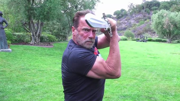Arnold Schwarzenegger - Be a Barbarian