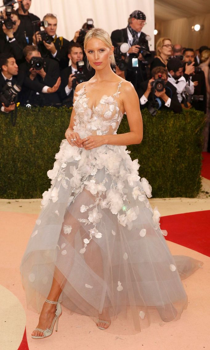 Celebrity na společenském večeru Met Gala 2016.