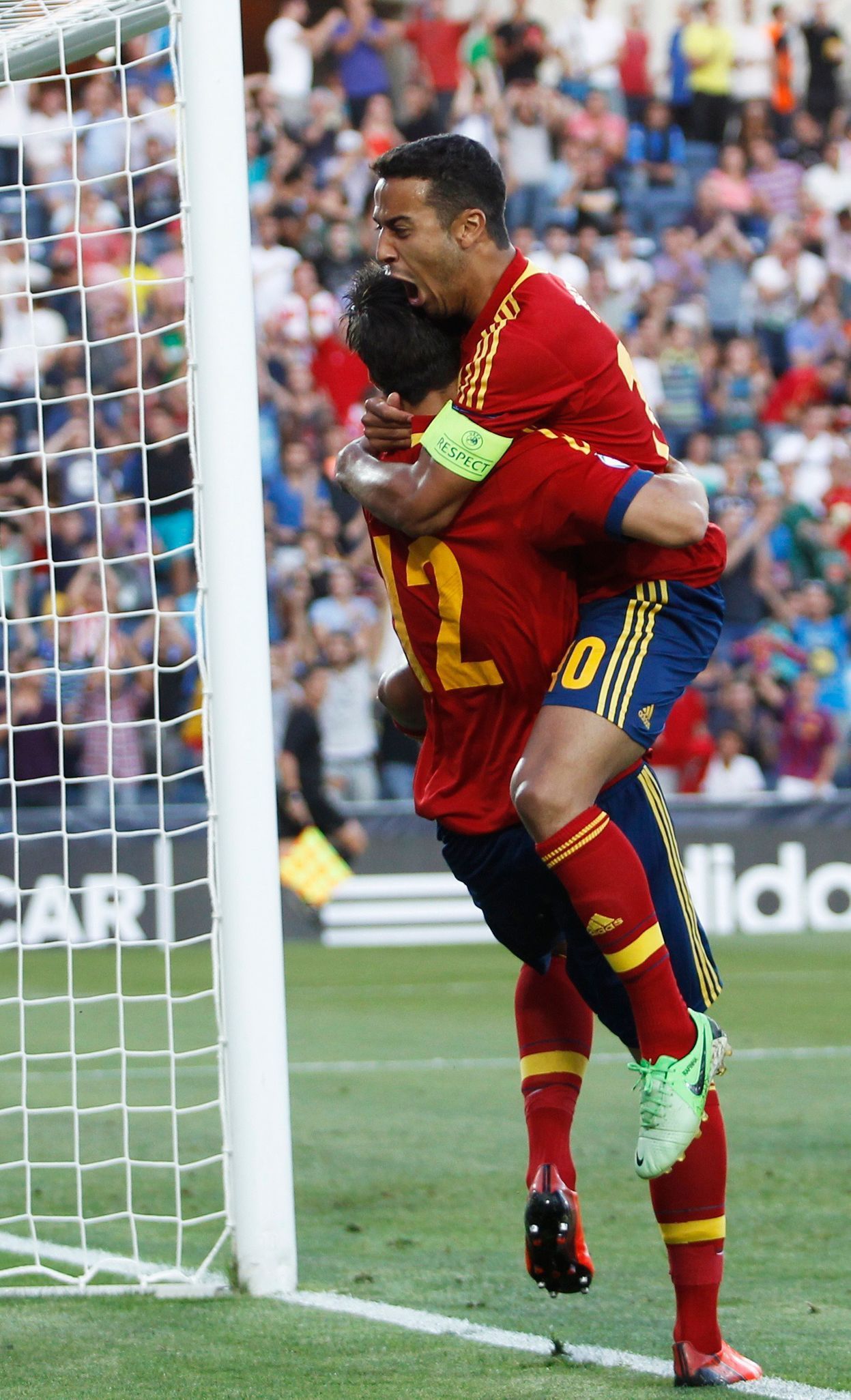 Španělský útočník Alcantara slaví gól do sítě Itálie ne ME U21