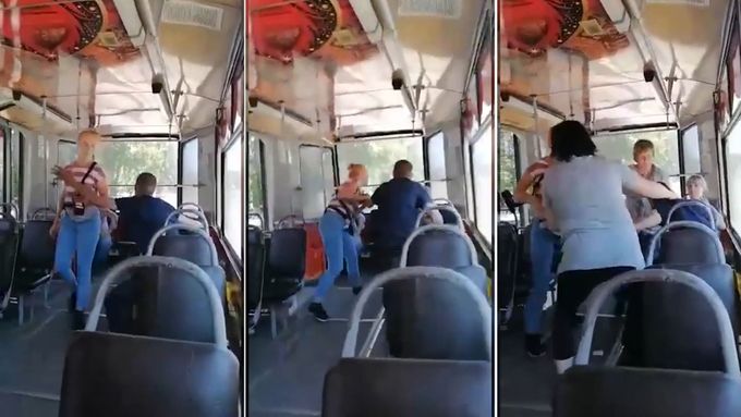 Rusko: Ženy v tramvaji zbily násilníka, který napadl průvodčí