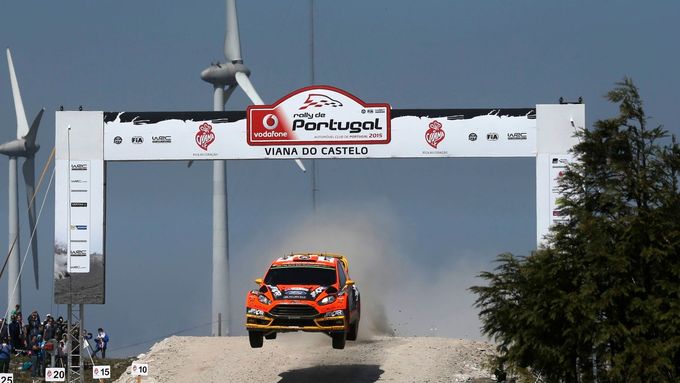 Martin Prokop na trati Portugalské rallye.