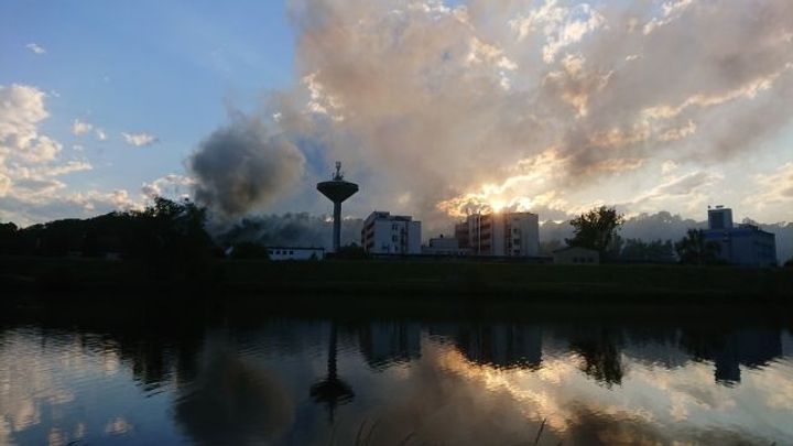 V Roztokách hoří alzheimer centrum. Zraněno je přes padesát lidí, většina lehce; Zdroj foto: ČTK