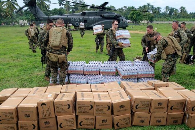 Přestože humanitární pomoci na Haiti proudí tuny, na všechny se ještě zdaleka nedostalo