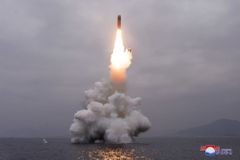 Severní Korea odpálila dvě neznámé střely, dopadly do Japonského moře
