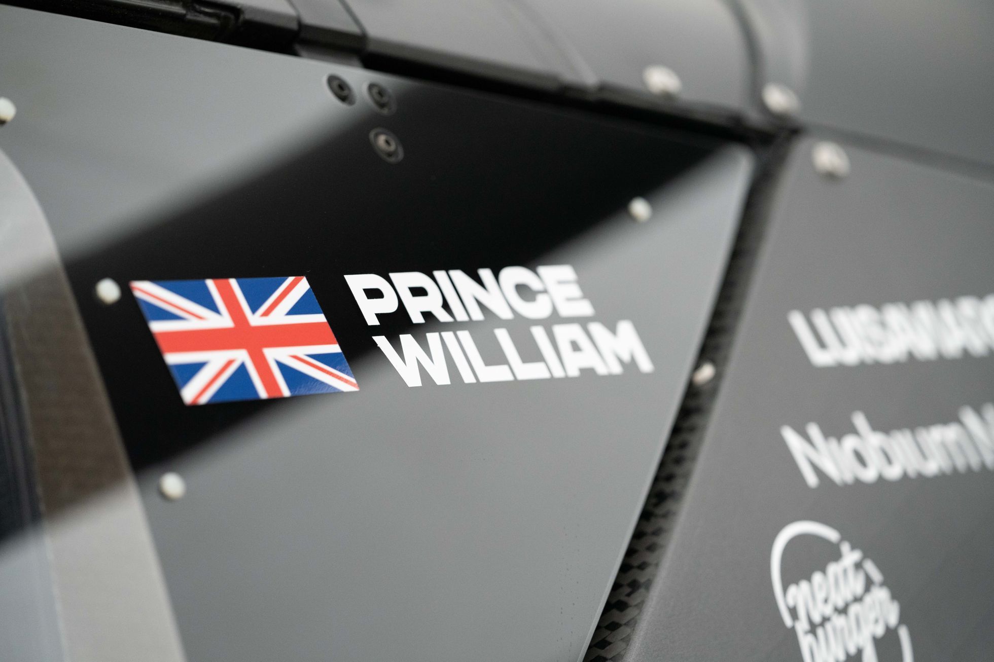 Princ William v autě Extreme E
