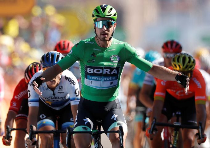 Peter Sagan vítězí v páté etapě Tour de France 2019.