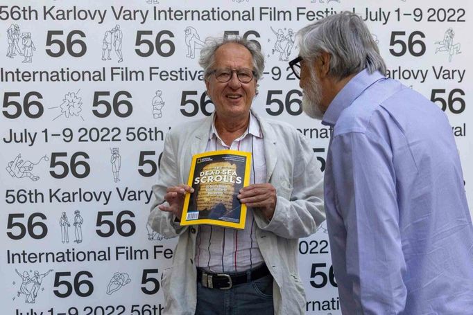 Geoffrey Rush a prezident festivalu Jiří Bartoška.