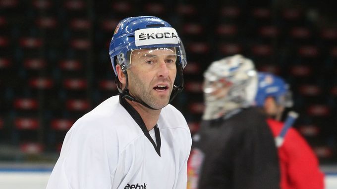Reprezentační trenér Alois Hadamczik tentokrát Petra Nedvěda opomenul.