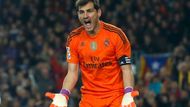 Iker Casillas - Tak jako byl Petr Čech v Chelsea, on je ikonou Realu Madrid, nejčerstvější spekulace ovšem hovoří o tom, že je španělský brankář na cestě do portugalského Porta. To prý přišlo s velmi konkrétní a lákavou nabídkou, prohlásil hráčův agent.