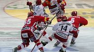 HC SLavia Praha - HC Oceláři Třinec během utkání play off.