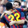 Barcelona vs. Levante, první kolo španělské La ligy (Alves a Messi)