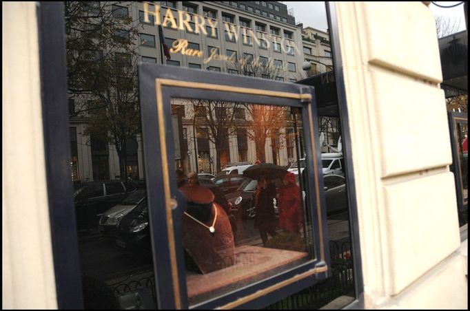 Klenotnictví a butik Harry Winston v Paříži, kde v roce 2008 spáchali členové Růžových panterů loupež.