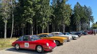 Setinová rally Memorial B. Engeho provádí veterány krásnou českolipskou krajinou.