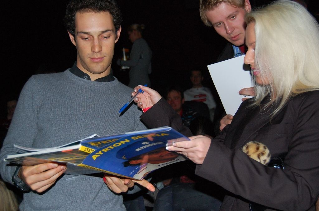 Bruno Senna na projekci v Praze