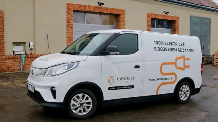 Zátěžový test čínské dělnice. Elektrická dodávka Maxus bude v Česku vozit nákupy; Zdroj foto: Eva Srpová