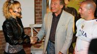 Lucie Vondráčková křtila své nové CD Fénix - Karel Gott a Rudolf Hrušínský