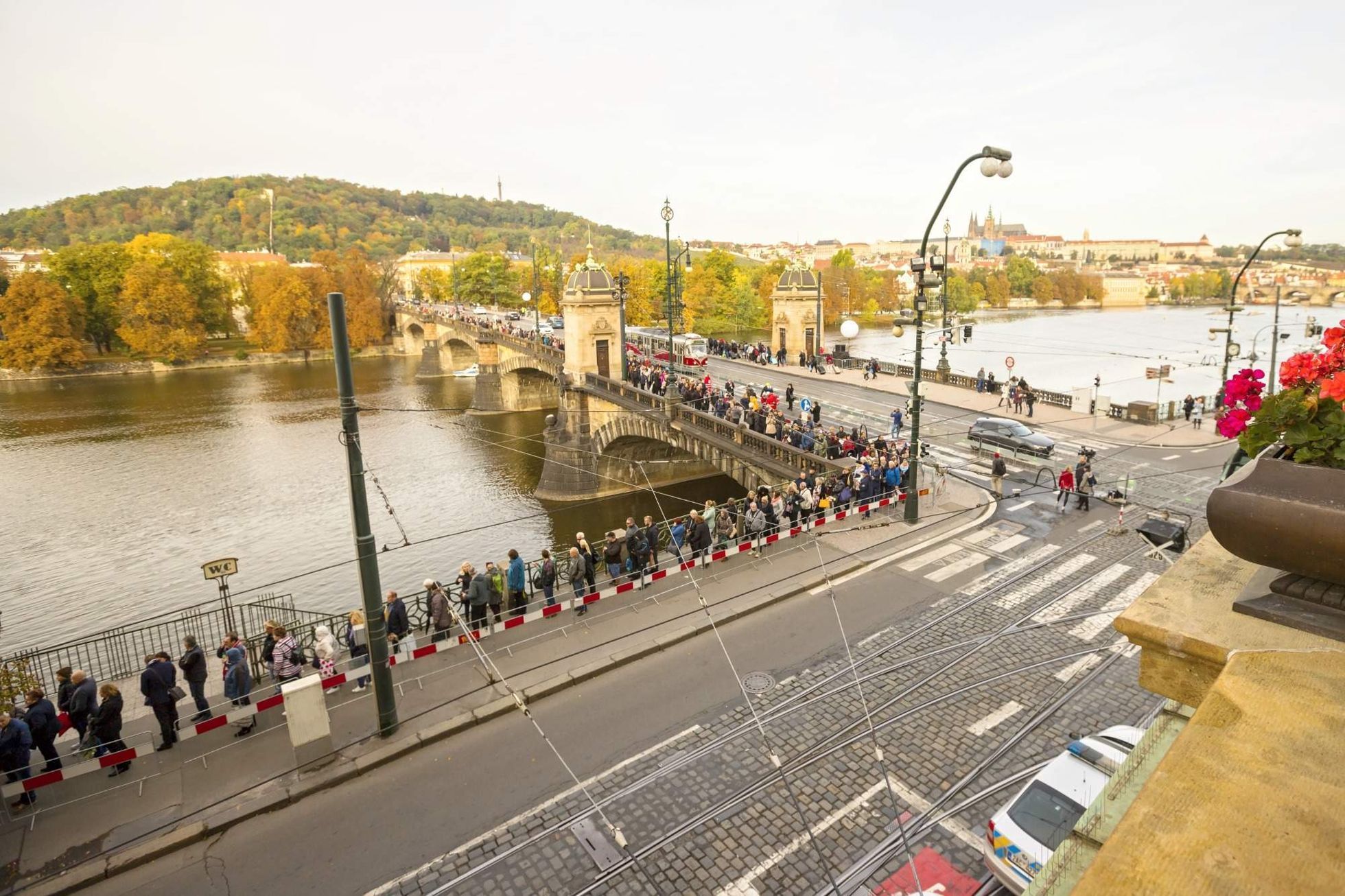 Rozloučení se zpěvákem Karlem Gottem na pražském Žofíně, 11. října 2019