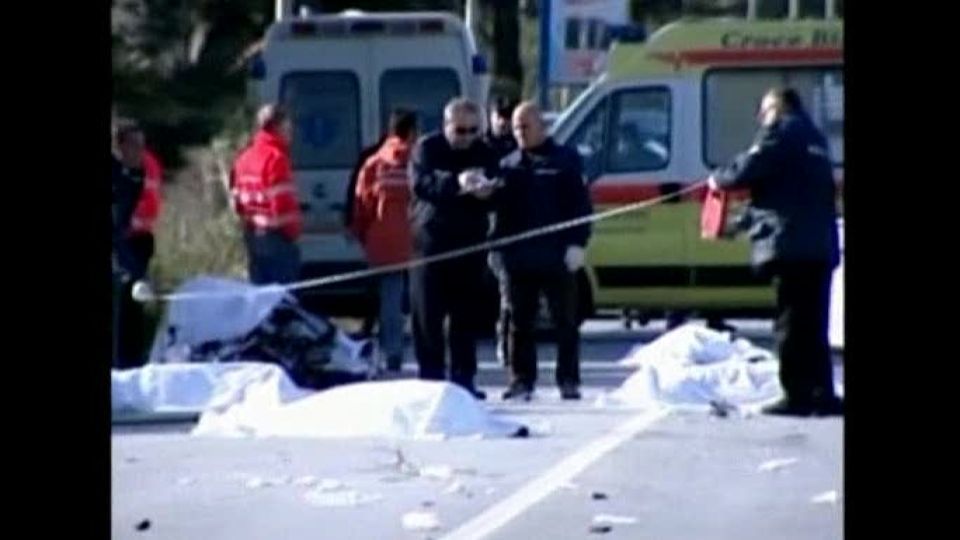 Do skupiny cyklistů najelo v Itálii auto, osm lidí zemřelo