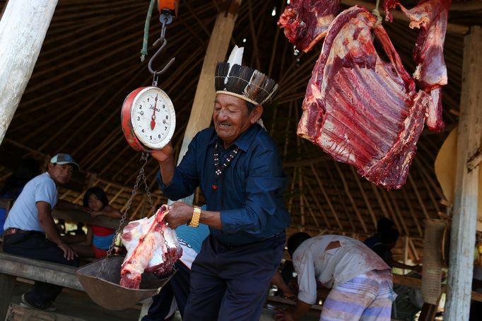 Brazilští indiáni Macuxi v ohrožení farmáři a těžaři