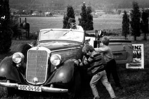 Němci nechápali. Český Mercedes klub slaví 60 let, koukněte na fotky z jeho historie