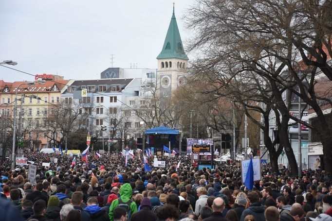 Demonstrace na Slovensku proti stávající politické situaci v zemi - 5. 4. 2018