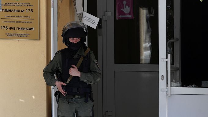 Bývalý žák střílel na škole v ruské Kazani do dětí.