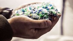 pracování na vločky Život PET lahve lahev plast recyklace KMV