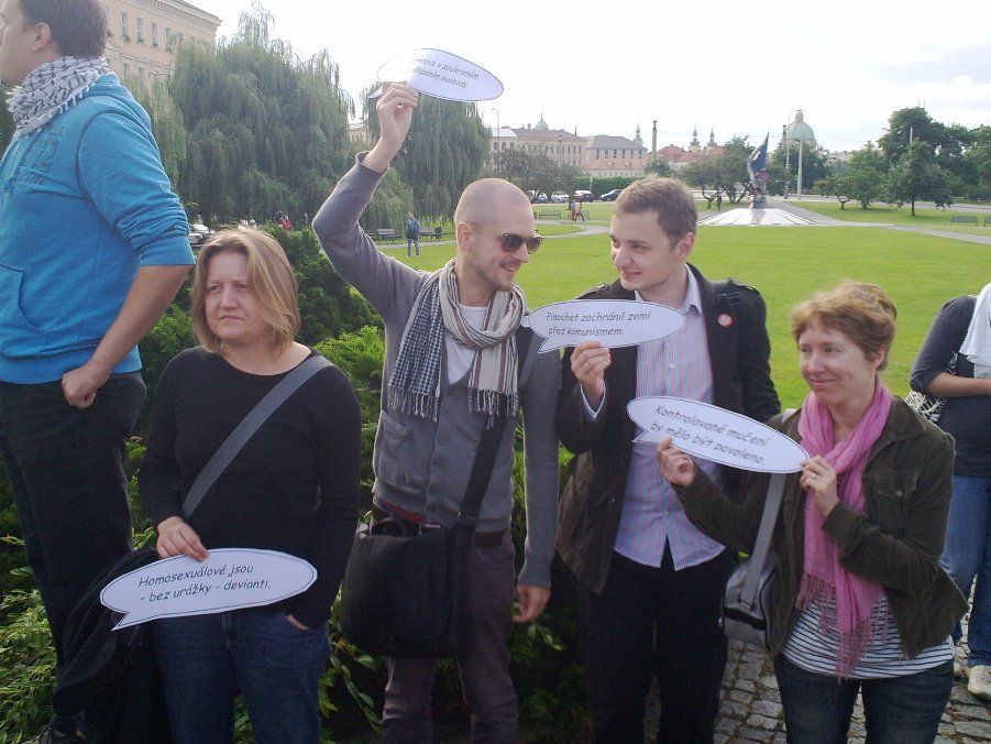 Demonstrace proti Romanu Jochovi