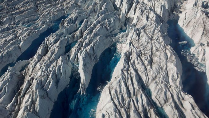 Ledovec Jakobshavn na snímku z roku 2011, který zachycuje jeho tání. Teď se ale podle vědců přírodní těleso naopak zvětšuje.