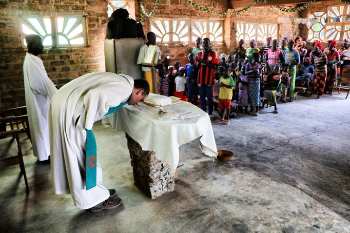 Jedním z pilířů života lidí v SAR je duchovno. Křesťanské i muslimské cirkevní instituce často nahrazují stát. Poskytují vzdělávání, zdravotnictví i potravinovou pomoc.