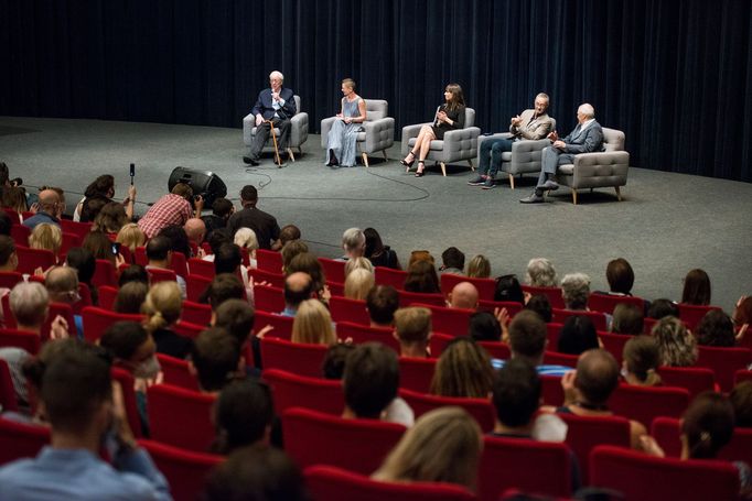 Uvedení Bestsellerů ve Varech.