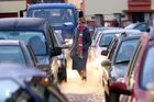 Praha chce dýchat. Hodlá poslat tisíce aut do Suchdola